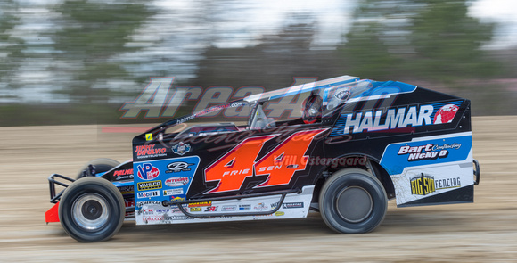 #44 - Stewart Friesen